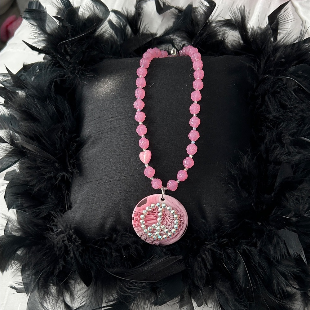 🌸Final Price! Tarina Tarantino Pink Crystal Lucite”Peace"Pendant&Rose chain.